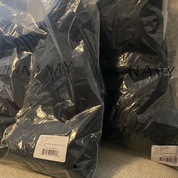 Something Navy Sun Velour Sweatshirt & Joggers Set (M, Navy) - Picture 10 of 10